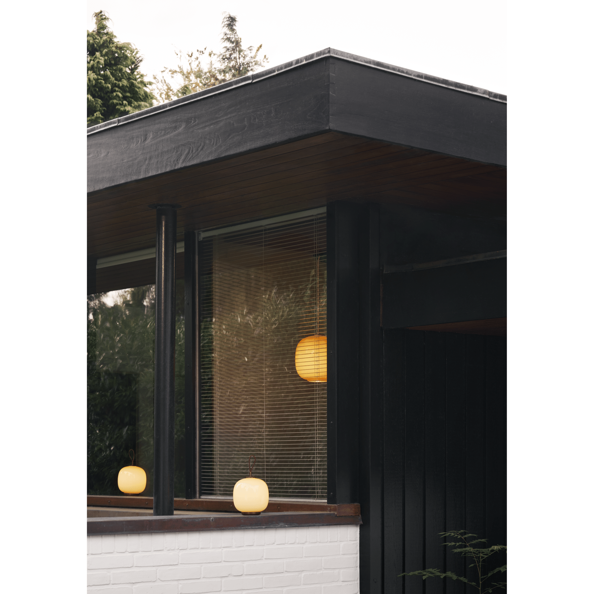 VL45 Radiohus Pale yellow